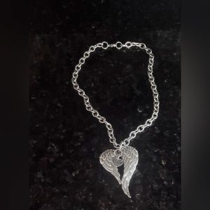 Gorgeous Angel wings necklace